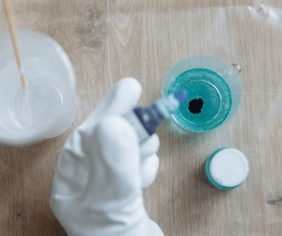 Come colorare la resina epossidica: guida completa e idee creative