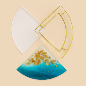 Stampo e supporto per realizzare vassoi ad angolo